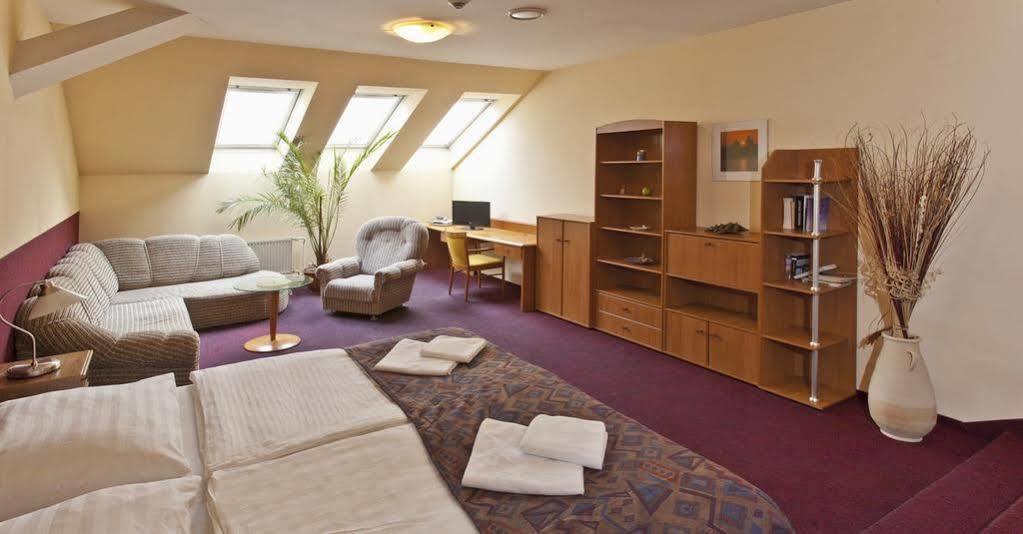براغ A Plus Hotel & Hostel المظهر الخارجي الصورة